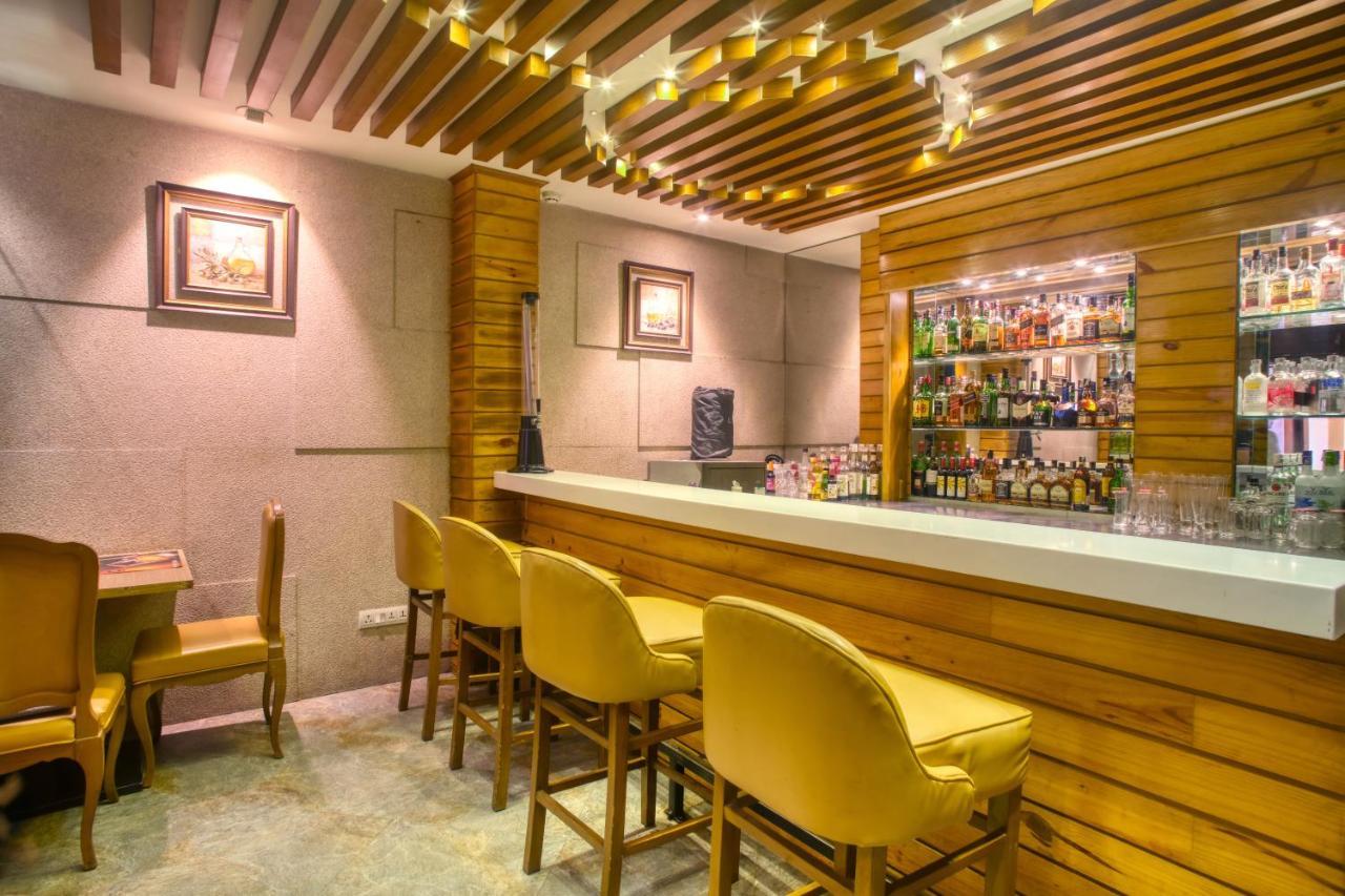 The Samilton Hotel Kolkata Bagian luar foto