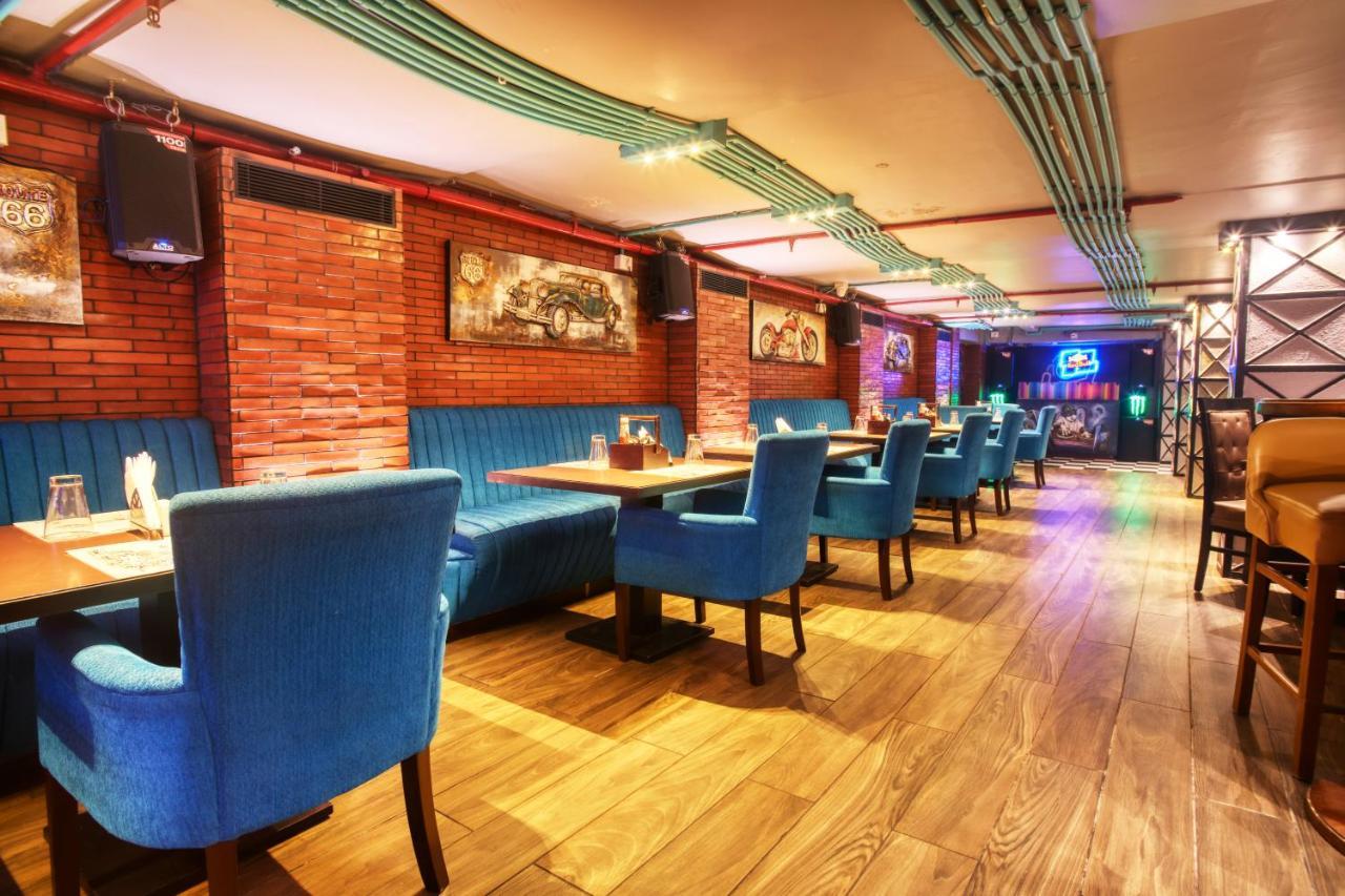 The Samilton Hotel Kolkata Bagian luar foto