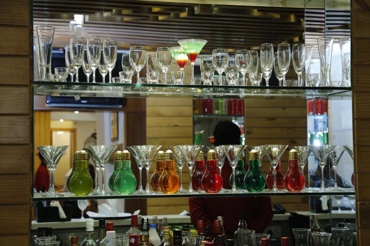 The Samilton Hotel Kolkata Bagian luar foto