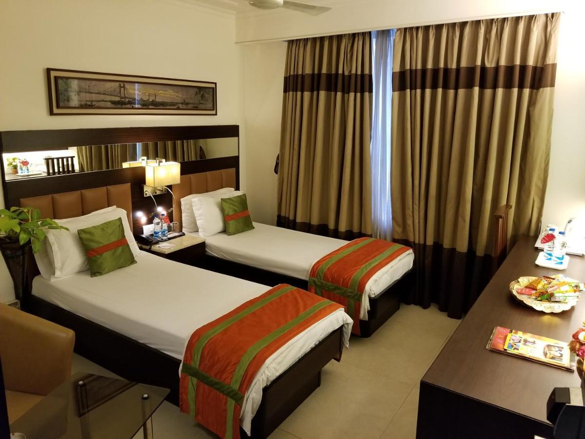 The Samilton Hotel Kolkata Bagian luar foto